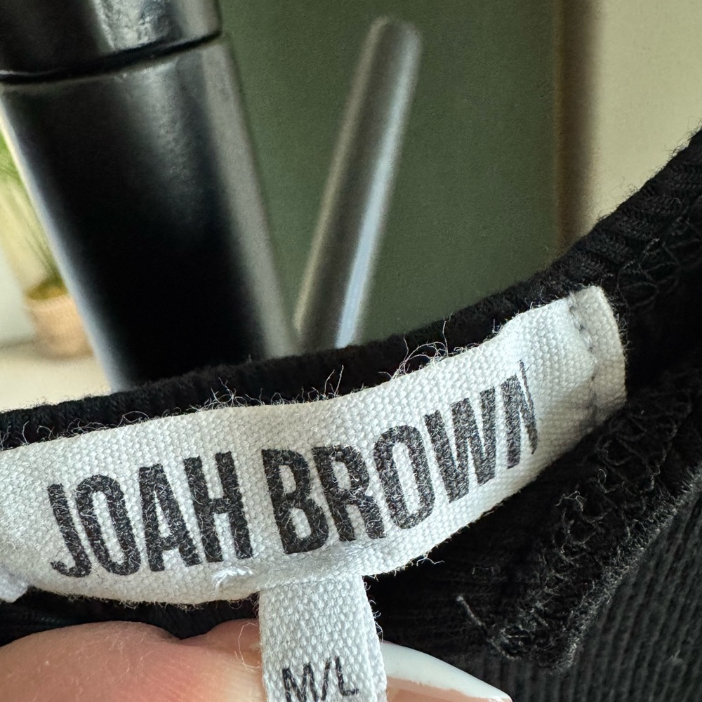 Joah Brown Ribbed Crop Top - Picture 2 of 4